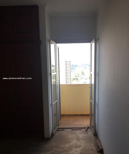 Apartamento à venda com 3 quartos, 186m² - Foto 19