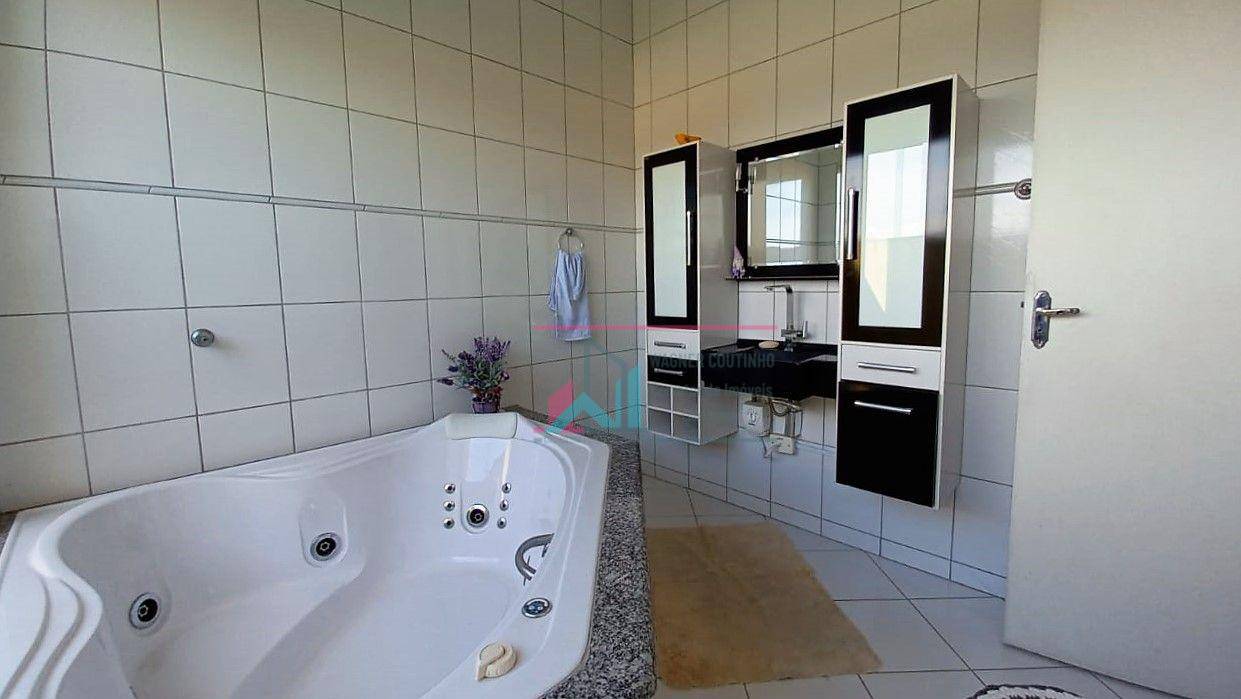 Casa à venda com 3 quartos, 186m² - Foto 20