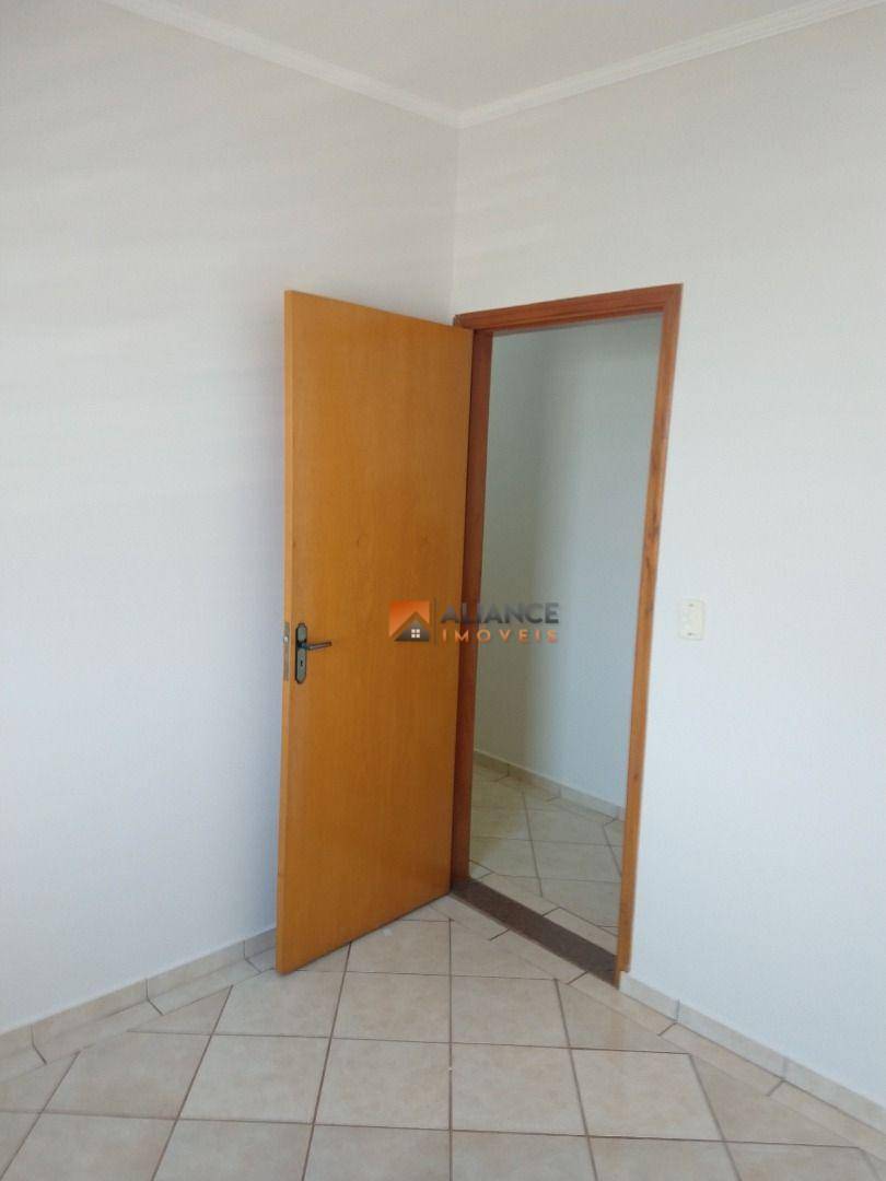 Apartamento à venda com 3 quartos, 97m² - Foto 13