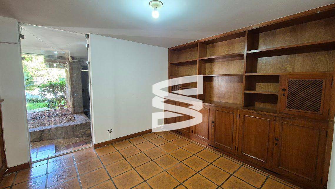 Casa à venda com 3 quartos, 568m² - Foto 3