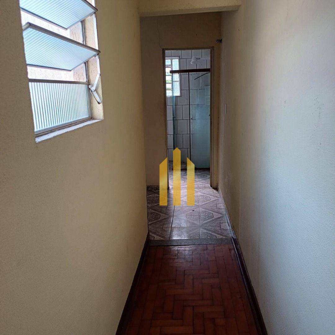 Casa para alugar com 3 quartos, 200m² - Foto 9