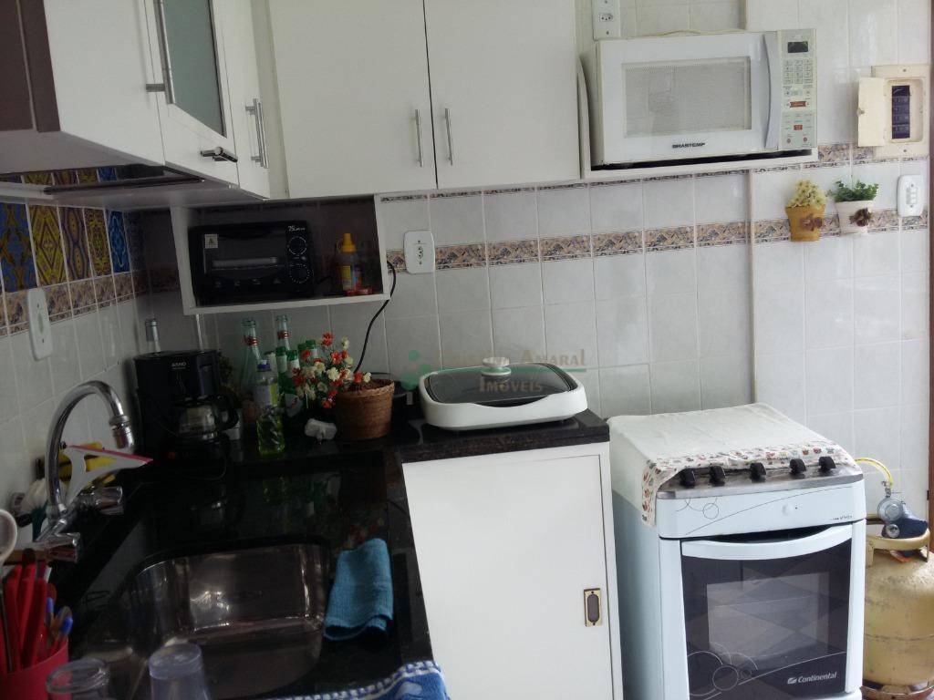 Apartamento à venda com 2 quartos, 66m² - Foto 16