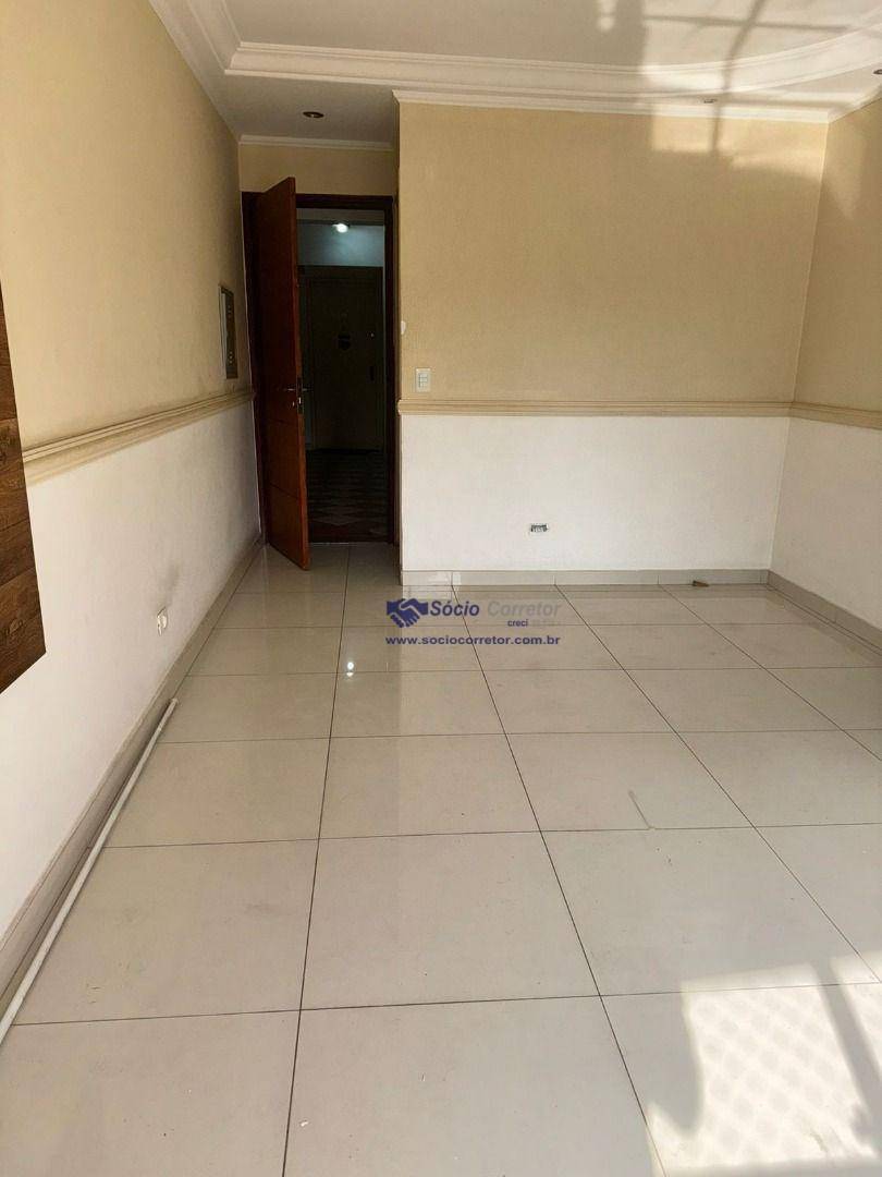 Apartamento à venda com 3 quartos, 70m² - Foto 4