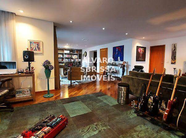 Apartamento à venda com 3 quartos, 254m² - Foto 2