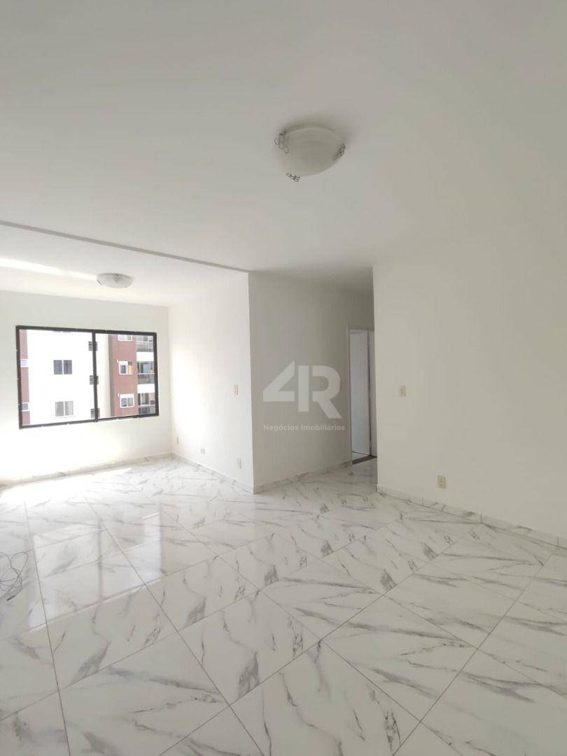 Apartamento à venda com 3 quartos, 76m² - Foto 4