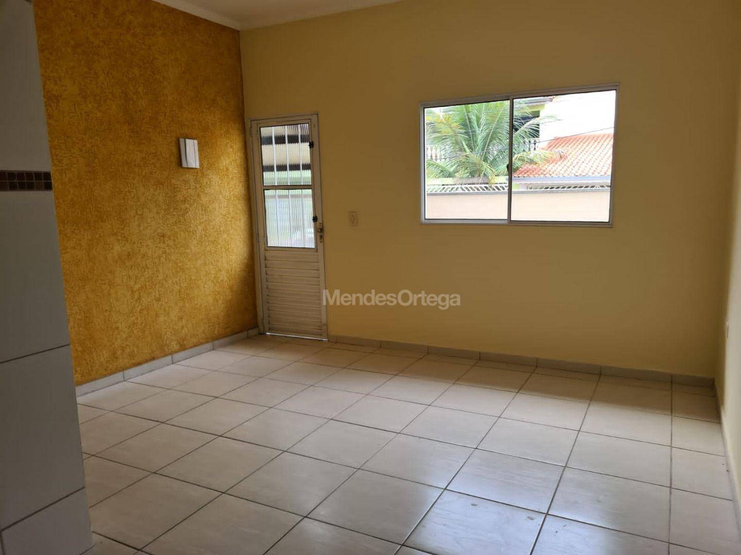 Casa à venda com 2 quartos, 57m² - Foto 2