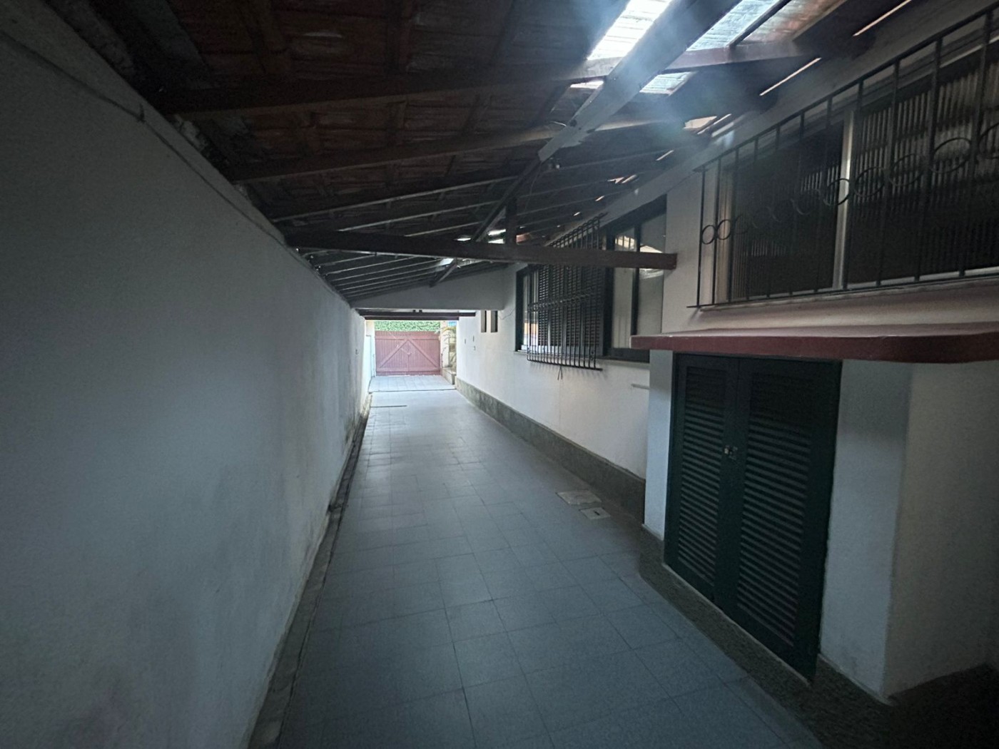 Casa à venda com 3 quartos, 250m² - Foto 4