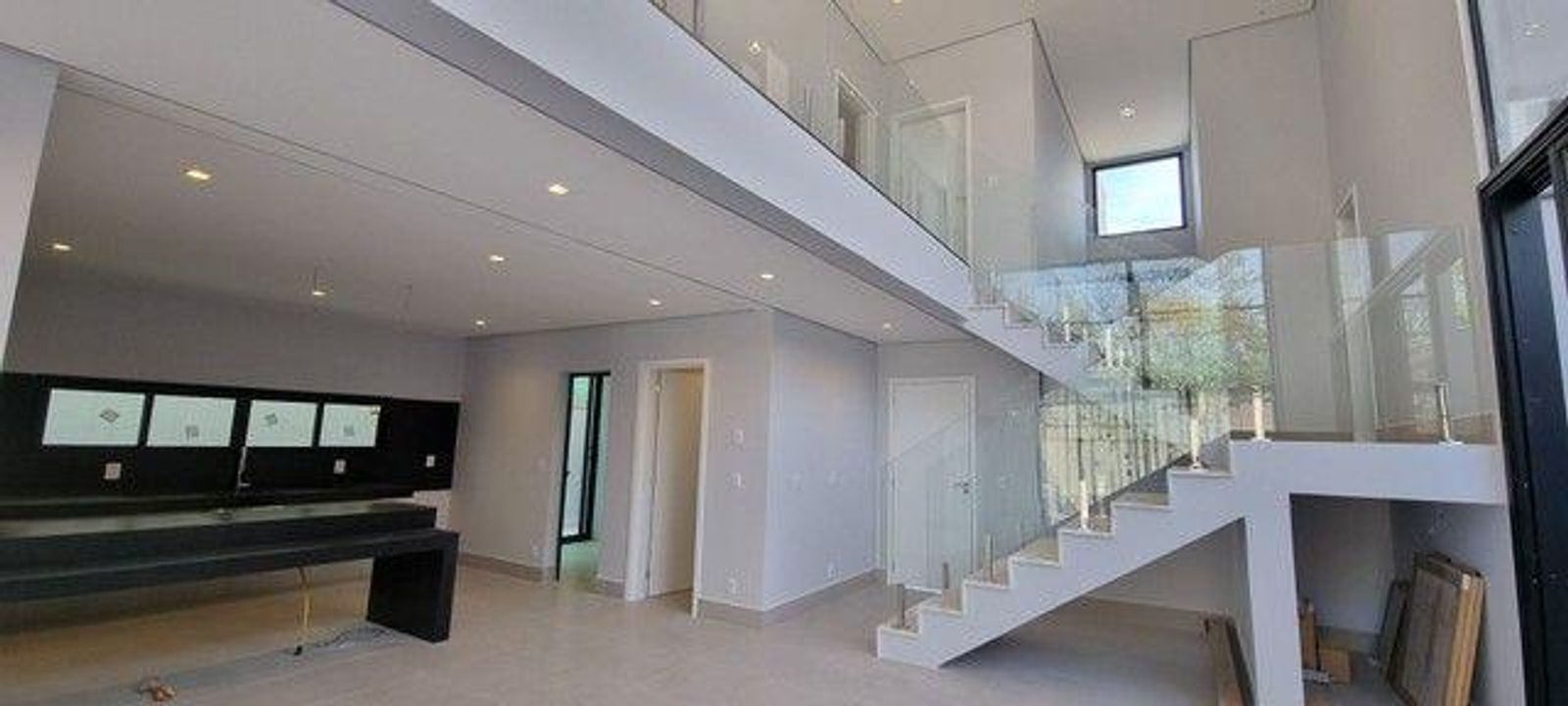 Casa de Condomínio à venda com 3 quartos, 340m² - Foto 4