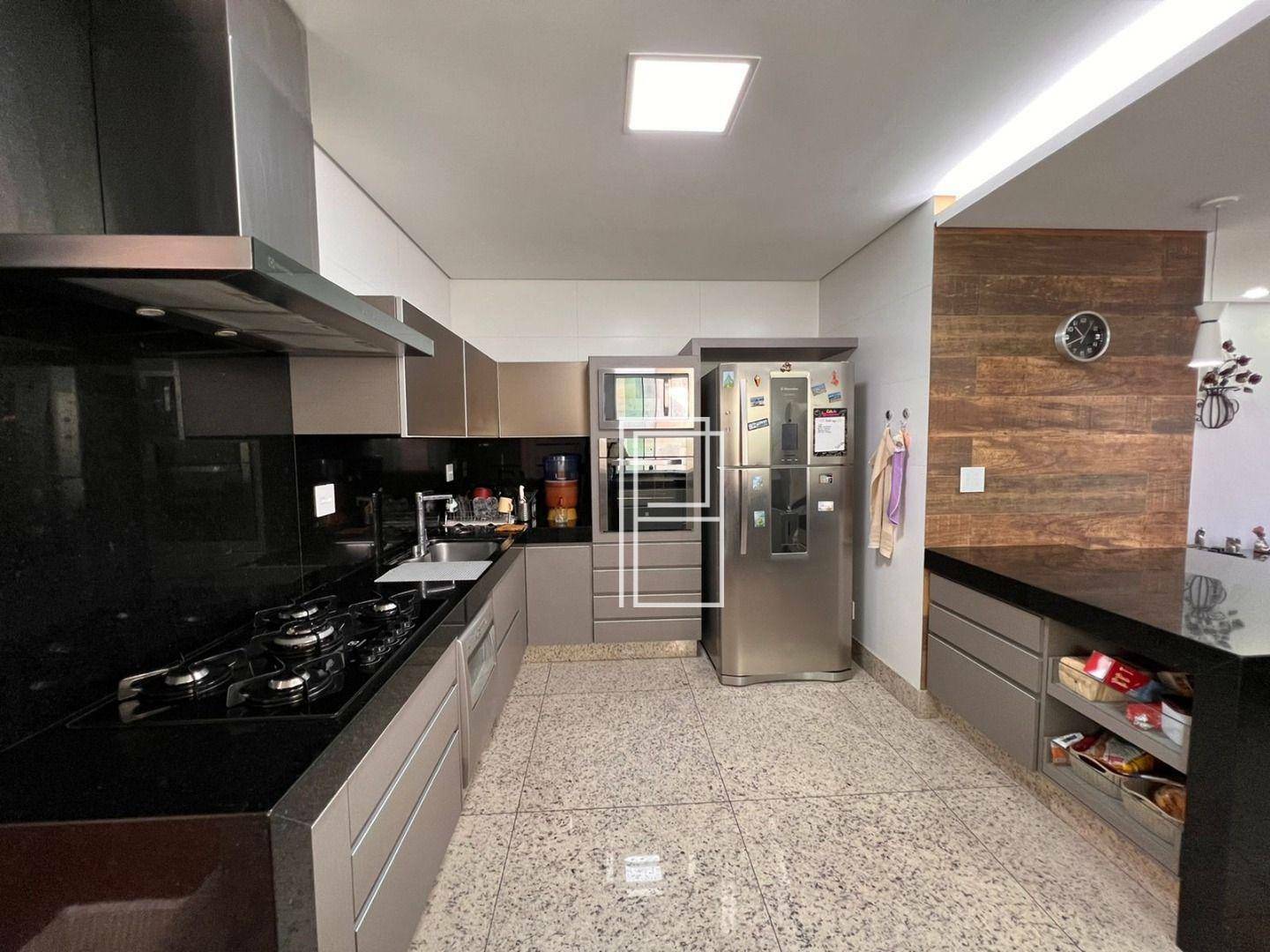 Casa à venda com 3 quartos, 240m² - Foto 12