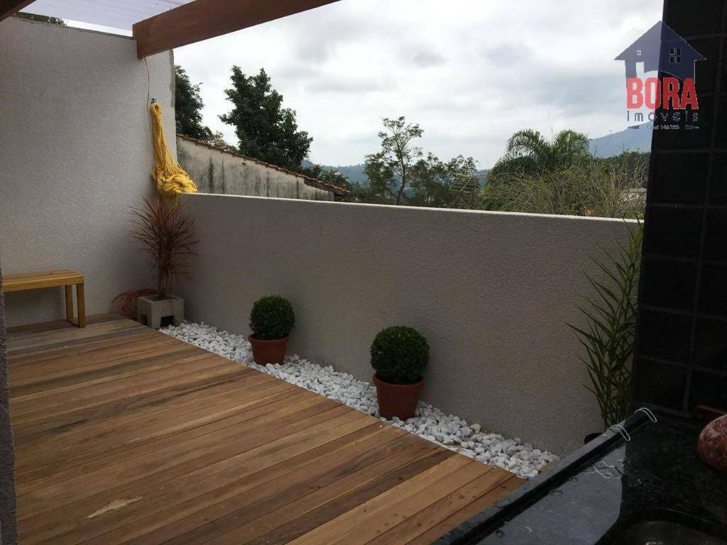 Casa à venda com 5 quartos, 250m² - Foto 5