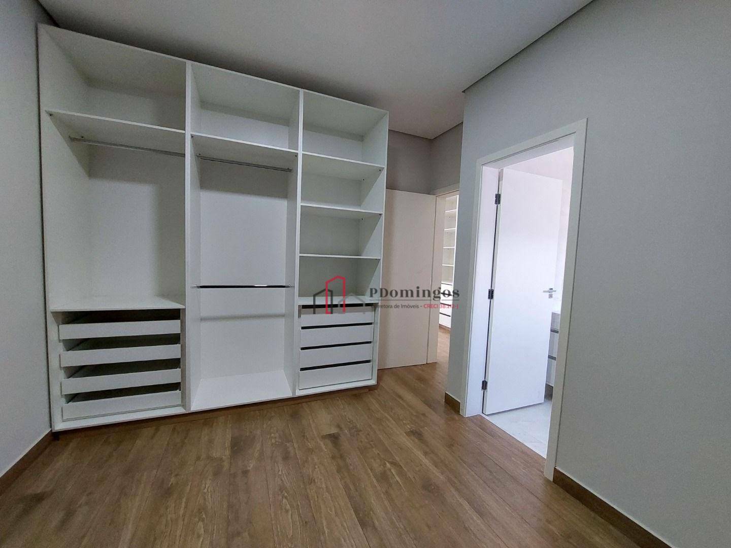 Sobrado à venda com 4 quartos, 256m² - Foto 35