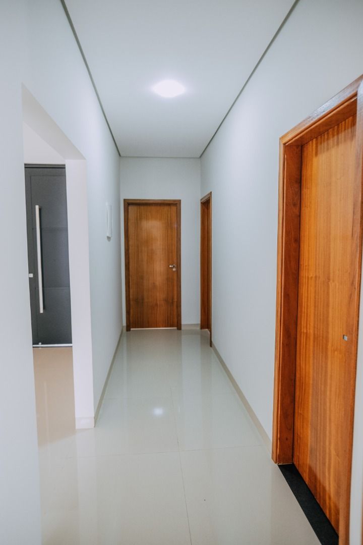 Casa à venda com 3 quartos, 200m² - Foto 11