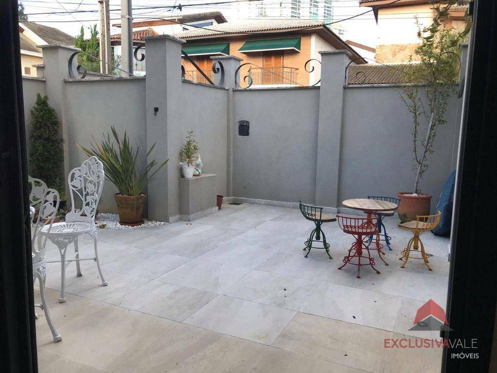 Casa de Condomínio à venda com 4 quartos, 270m² - Foto 16