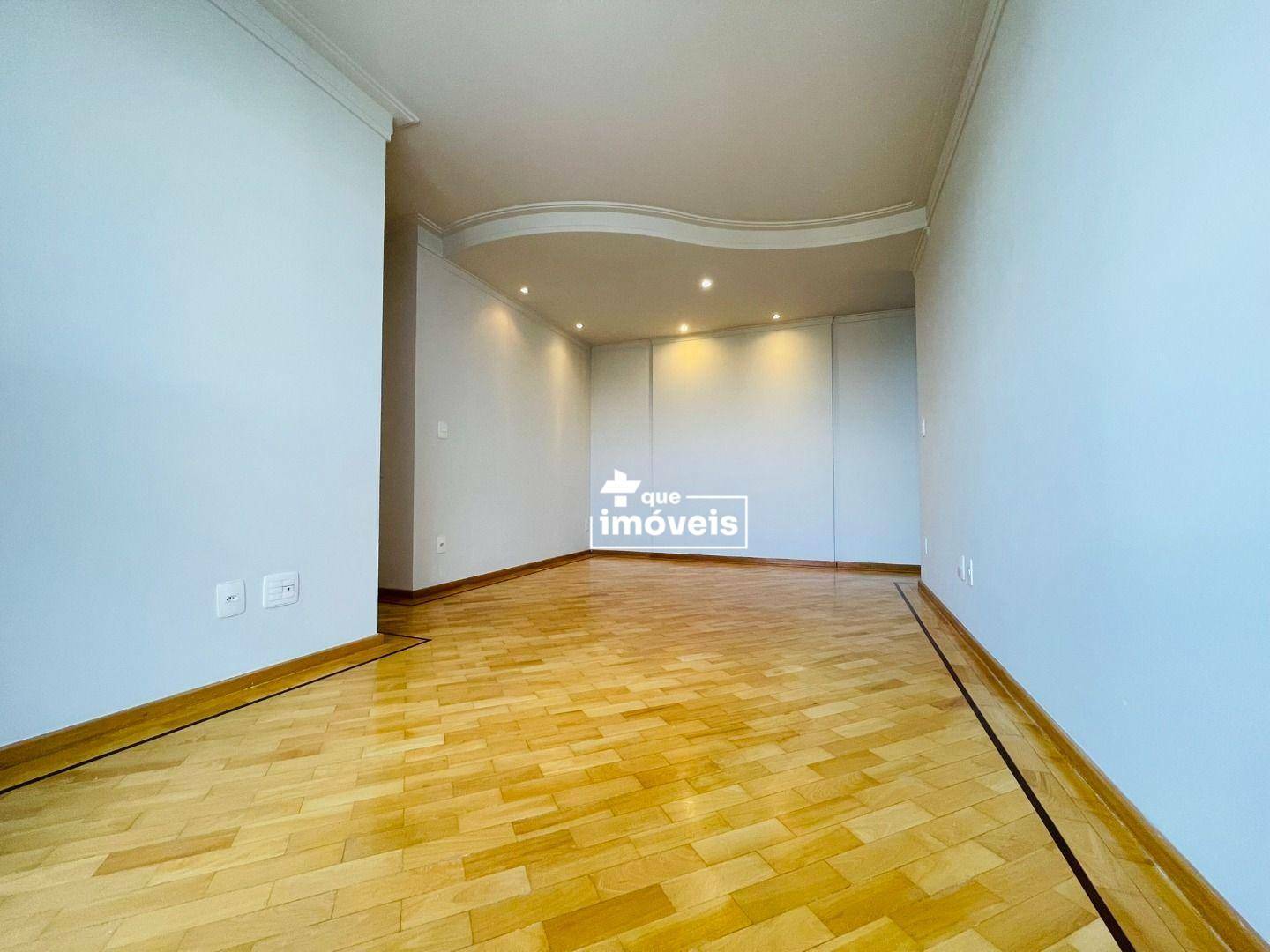 Apartamento para alugar com 3 quartos, 67530m² - Foto 1
