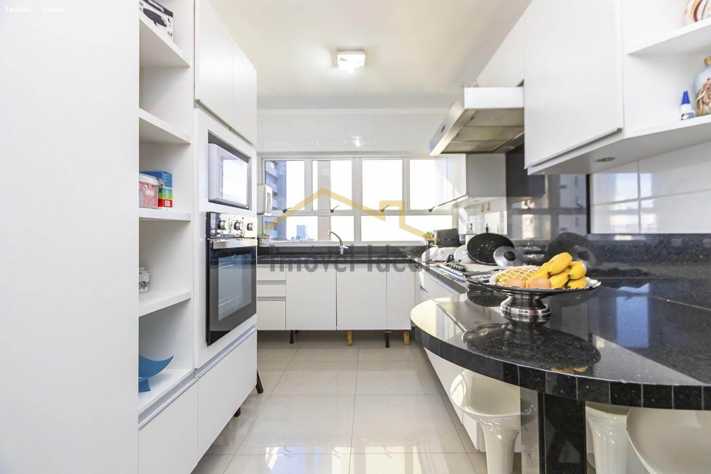 Apartamento à venda com 3 quartos, 149m² - Foto 15