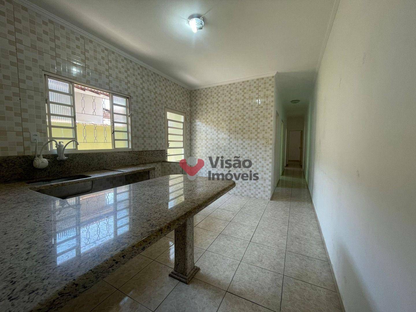 Casa à venda com 2 quartos, 109m² - Foto 4