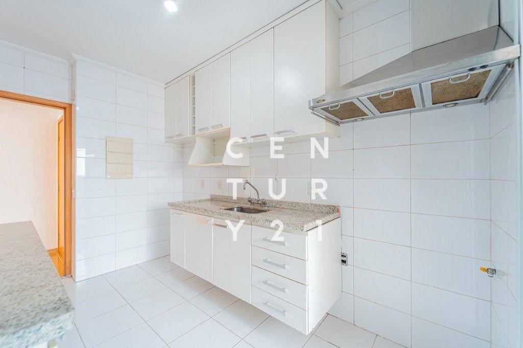 Apartamento à venda com 3 quartos, 113m² - Foto 17