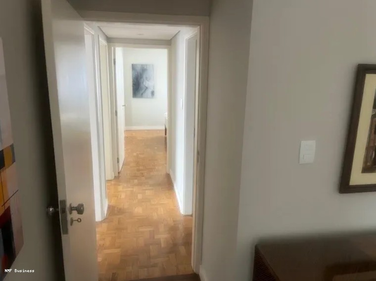Apartamento para alugar com 3 quartos, 105m² - Foto 16