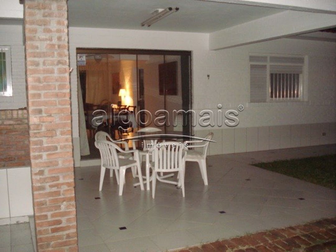 Casa à venda com 3 quartos, 220m² - Foto 17