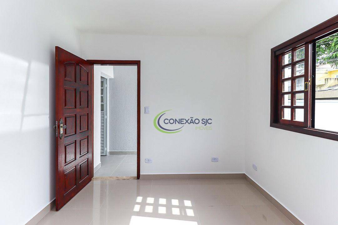 Casa à venda com 2 quartos, 100m² - Foto 2