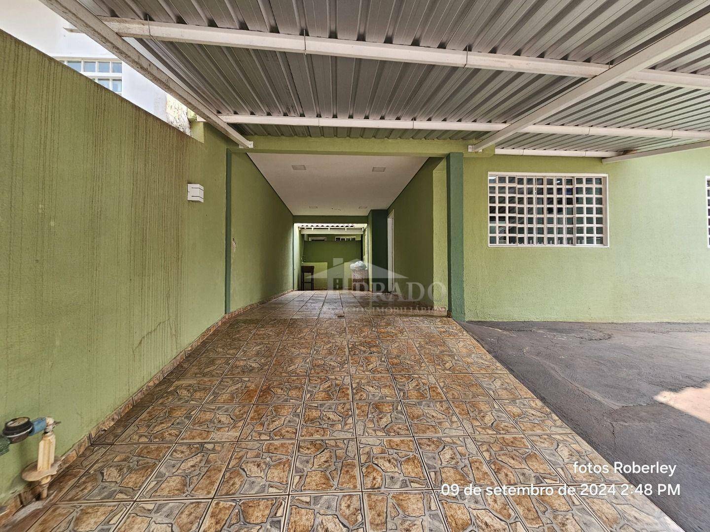 Casa para alugar com 2 quartos, 135m² - Foto 2