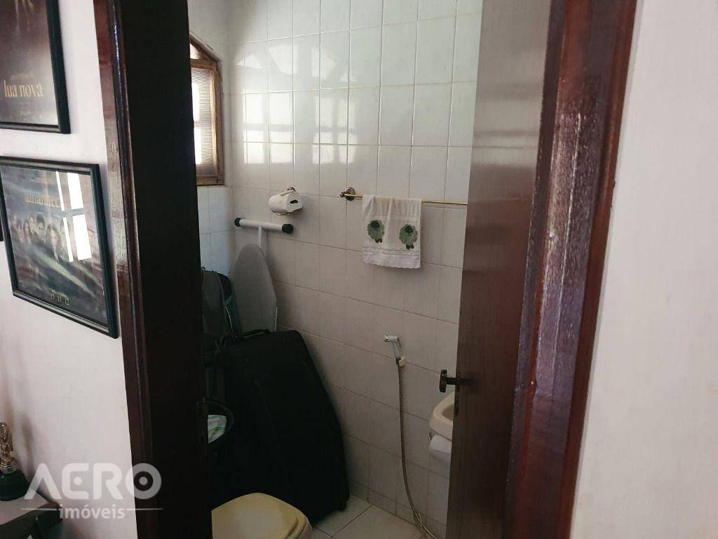 Chácara à venda com 4 quartos, 590m² - Foto 28