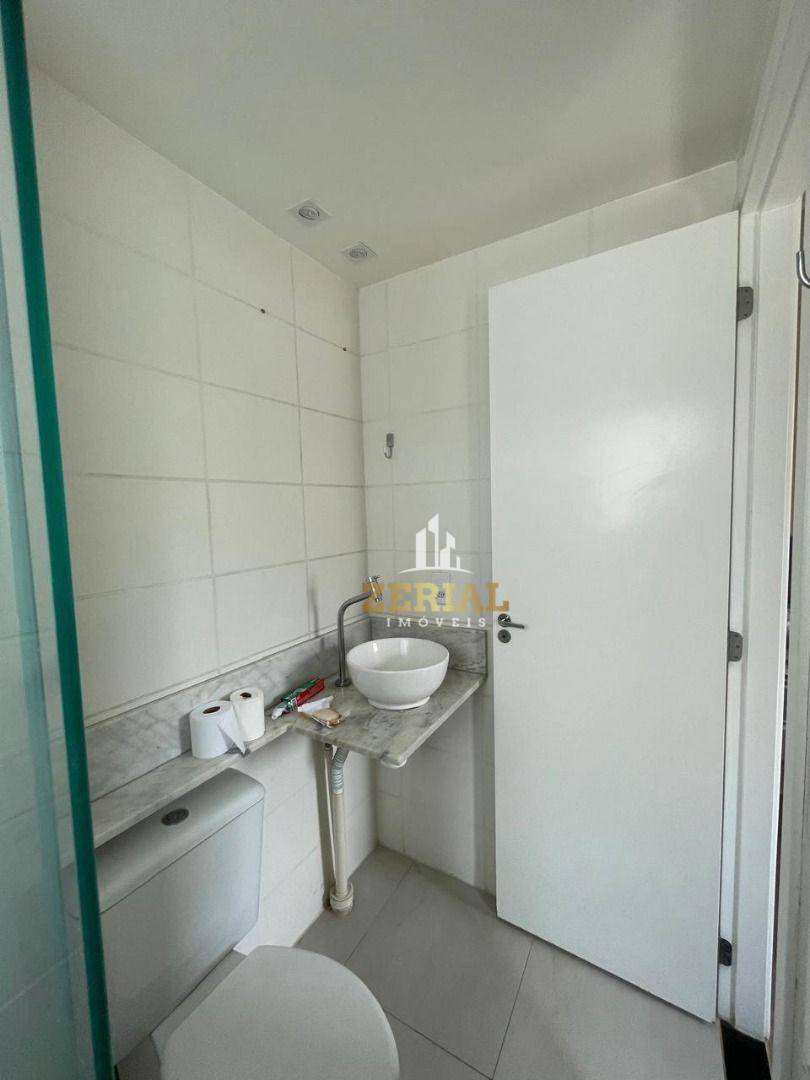 Apartamento para alugar com 2 quartos, 70m² - Foto 30