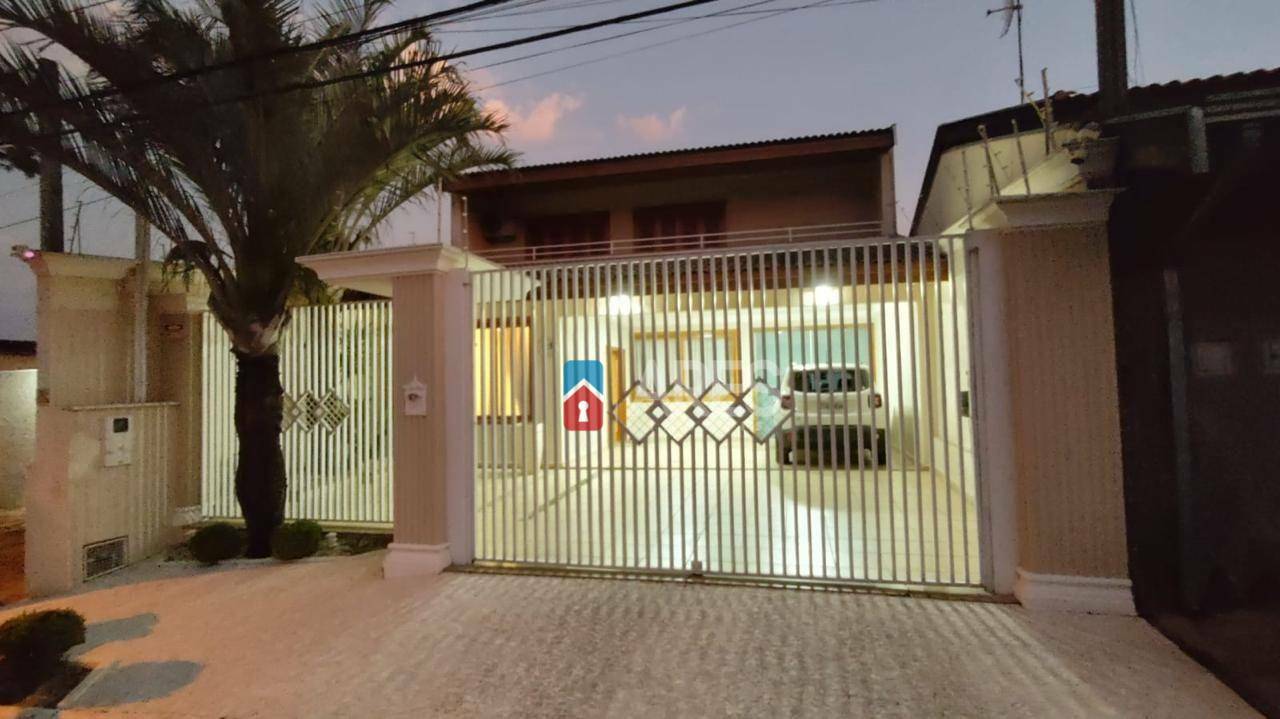Casa à venda com 3 quartos, 380m² - Foto 24