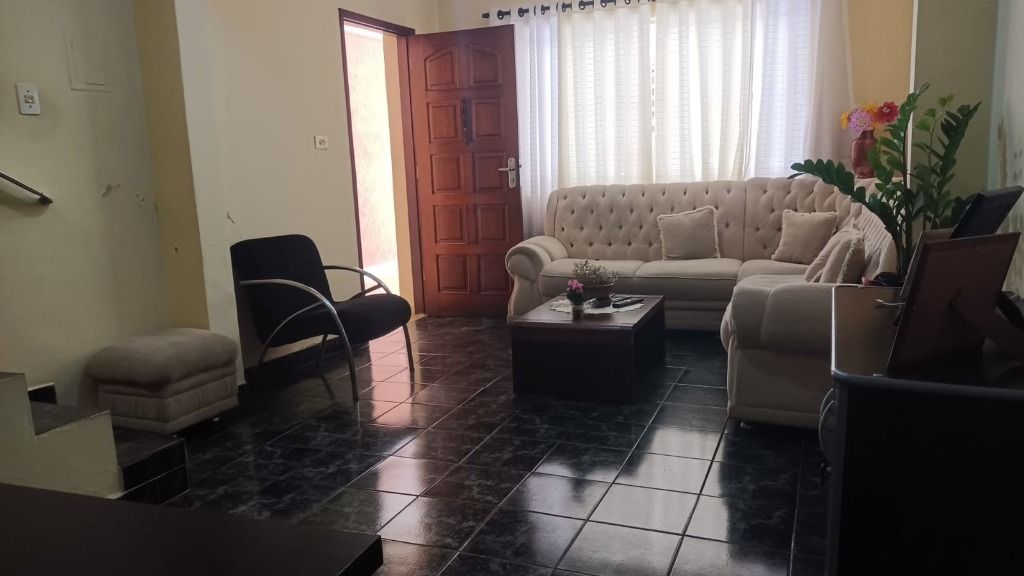 Sobrado à venda com 2 quartos, 190m² - Foto 12