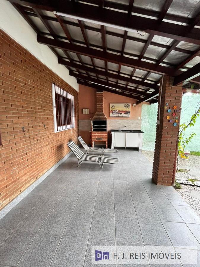 Casa à venda com 3 quartos, 360m² - Foto 3