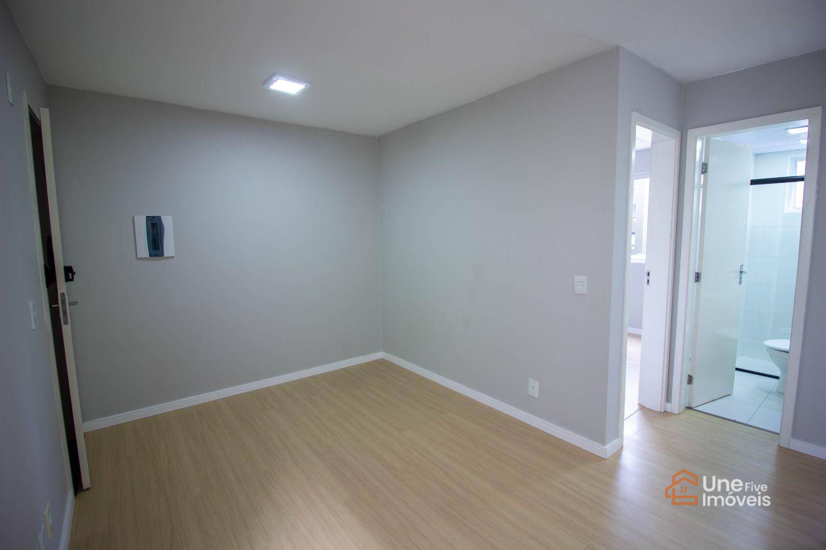 Apartamento à venda com 2 quartos, 40m² - Foto 4