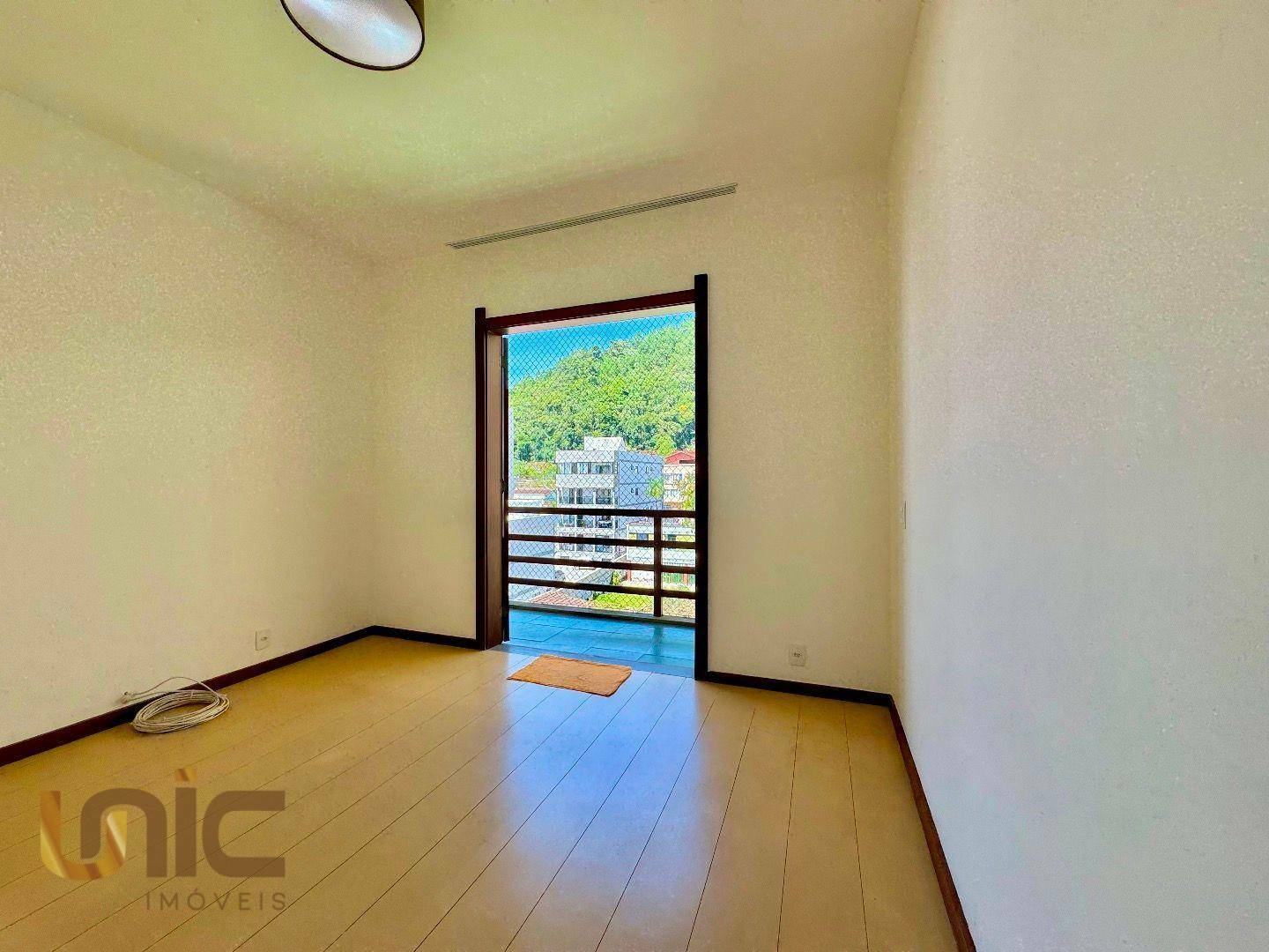 Apartamento à venda com 3 quartos, 140m² - Foto 19