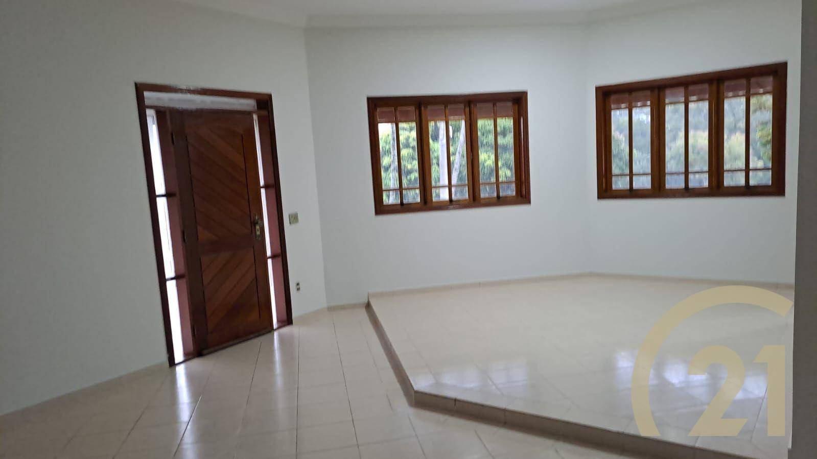 Casa de Condomínio à venda com 3 quartos, 250m² - Foto 4