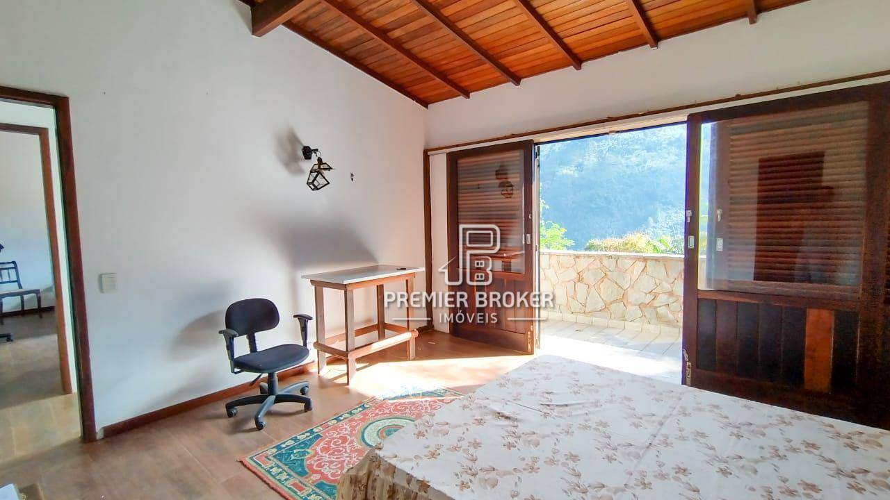 Casa à venda com 4 quartos, 249m² - Foto 12