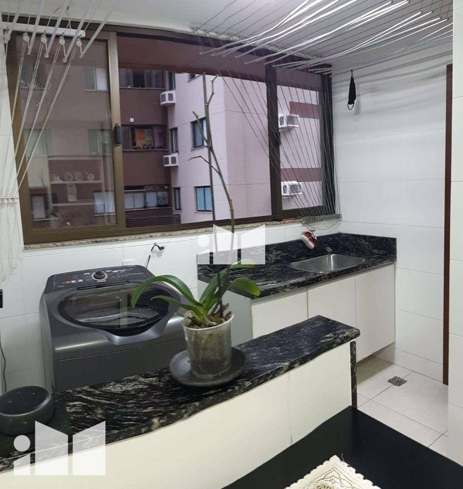 Apartamento à venda com 4 quartos, 165m² - Foto 23