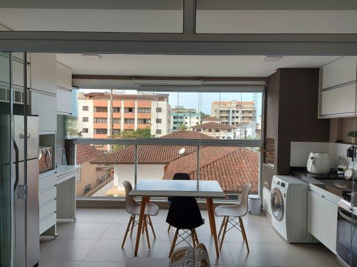 Apartamento à venda com 1 quarto, 70m² - Foto 1