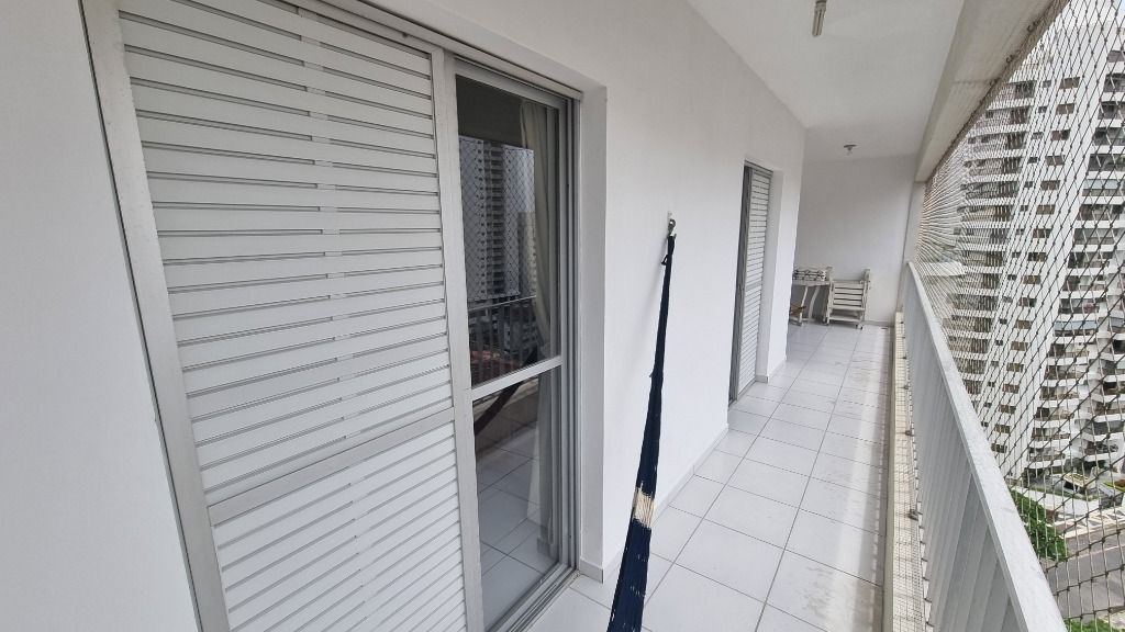 Apartamento à venda com 3 quartos, 110m² - Foto 2