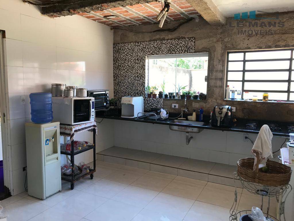 Casa à venda com 4 quartos, 400m² - Foto 10