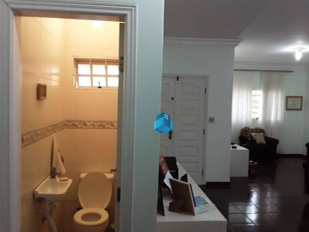 Casa à venda com 3 quartos, 230m² - Foto 15