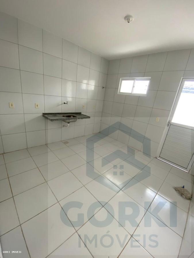 Casa à venda com 2 quartos, 82m² - Foto 9