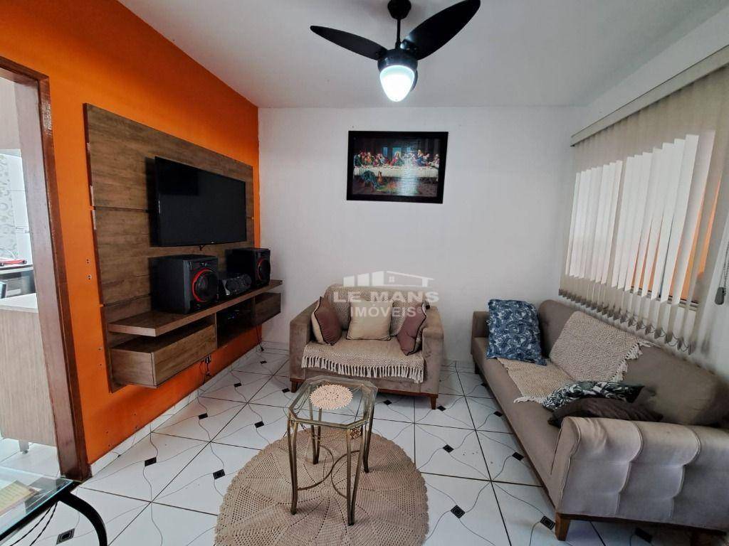 Casa à venda com 2 quartos, 78m² - Foto 1
