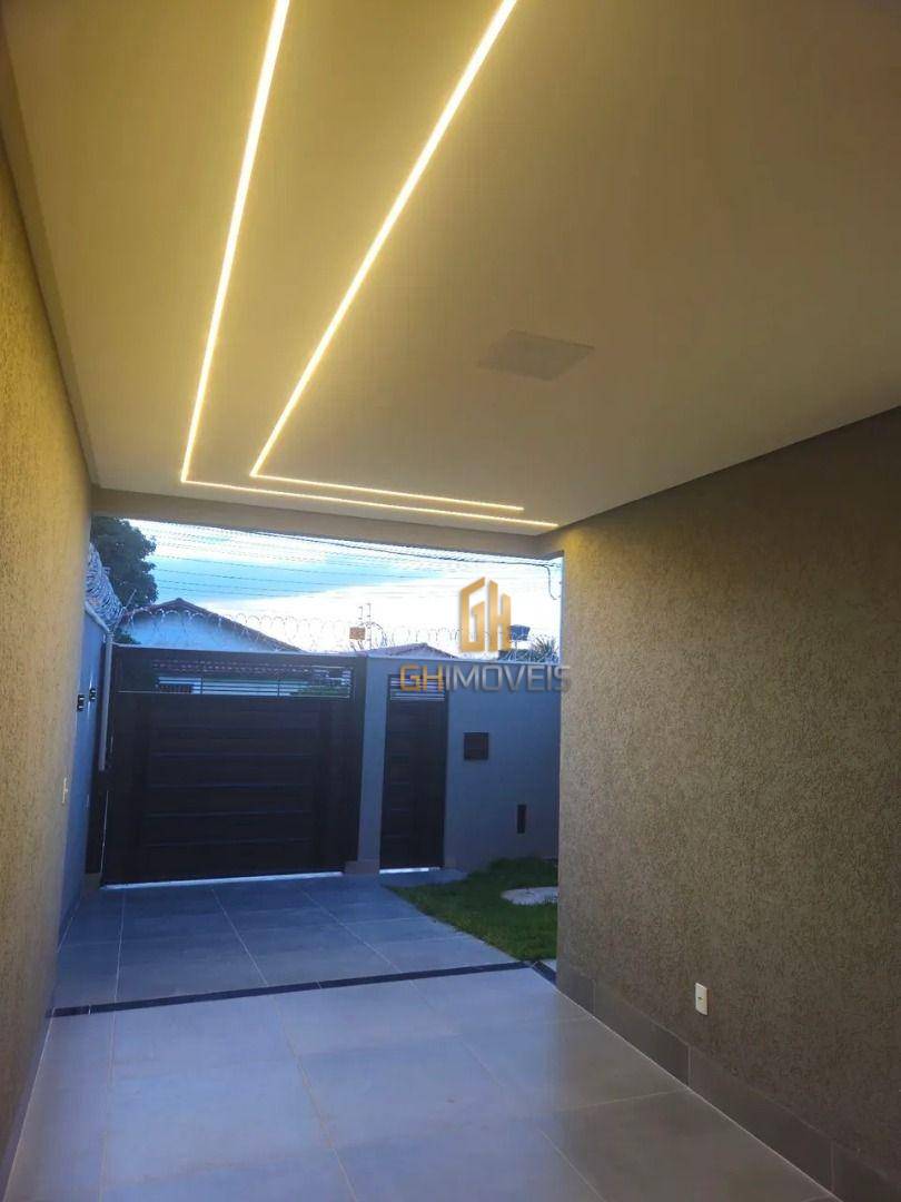 Casa à venda com 3 quartos, 130m² - Foto 2