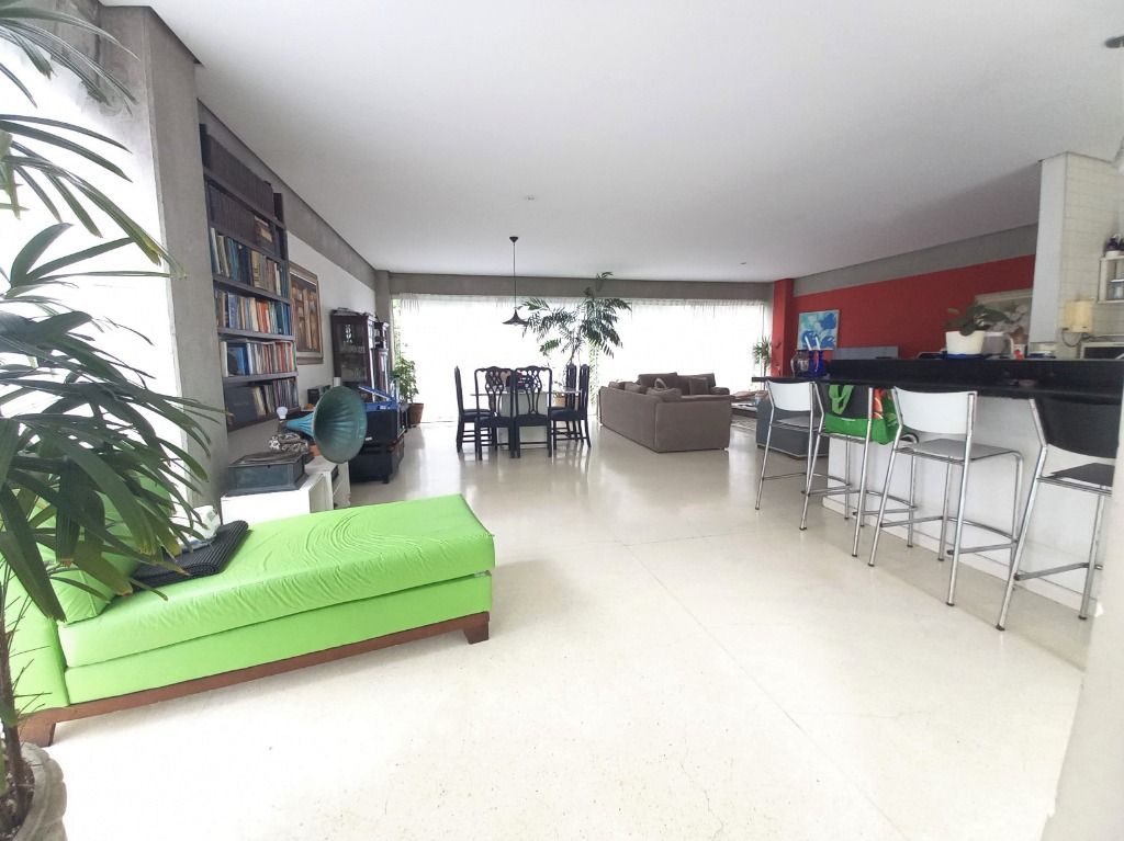 Casa à venda com 3 quartos, 230m² - Foto 5