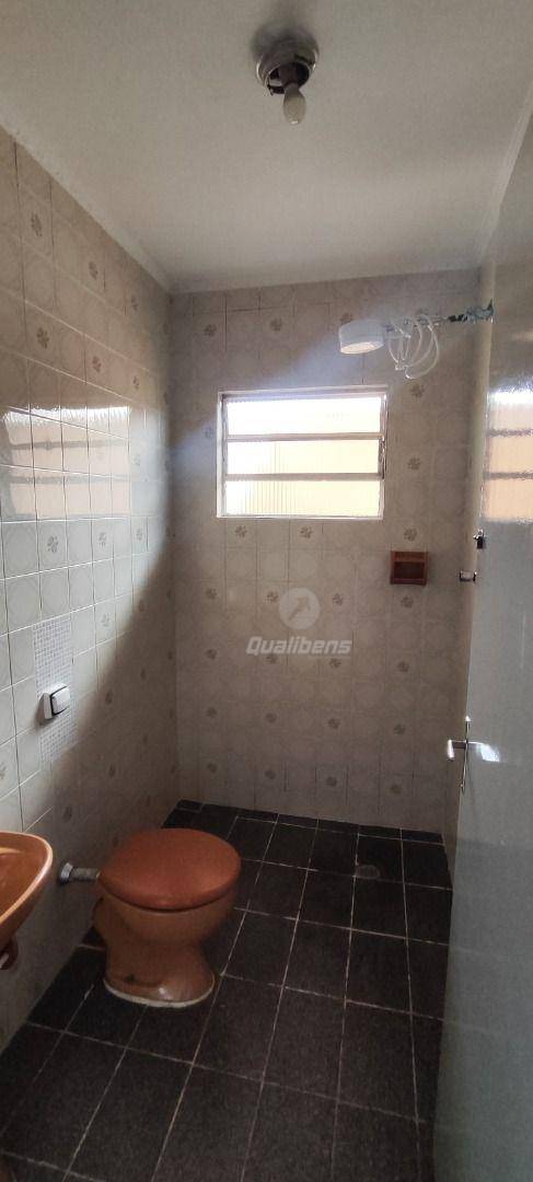 Sobrado à venda com 4 quartos, 200m² - Foto 4