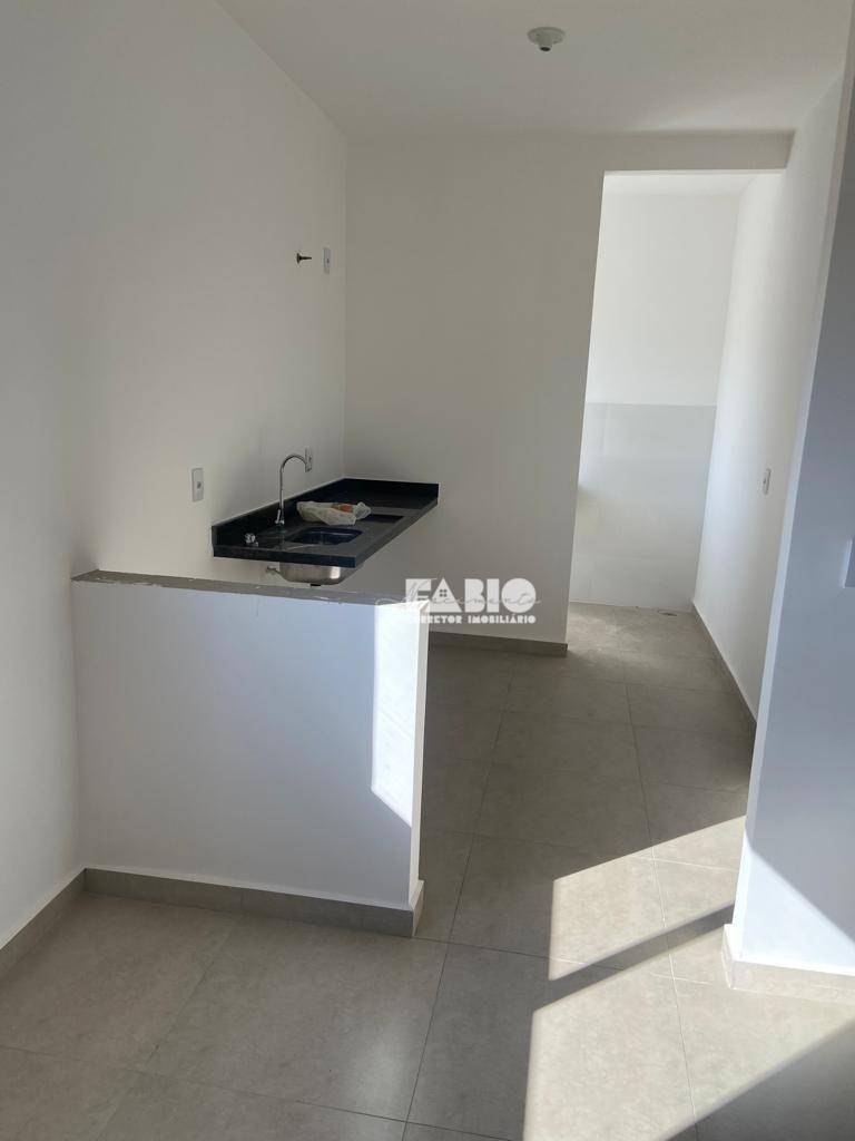 Apartamento à venda com 2 quartos, 75m² - Foto 4