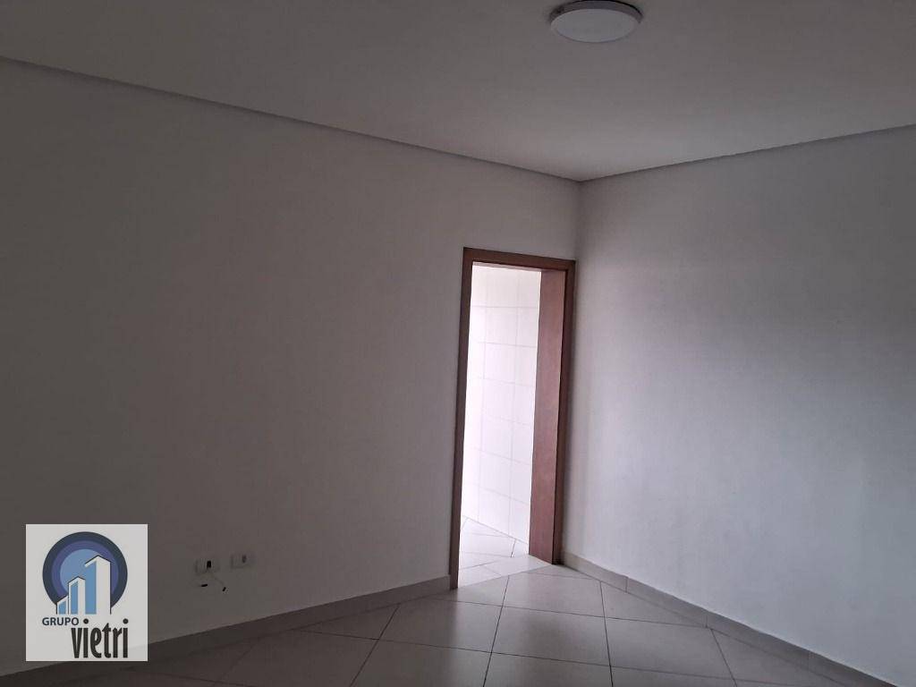 Casa para alugar com 2 quartos, 65m² - Foto 15