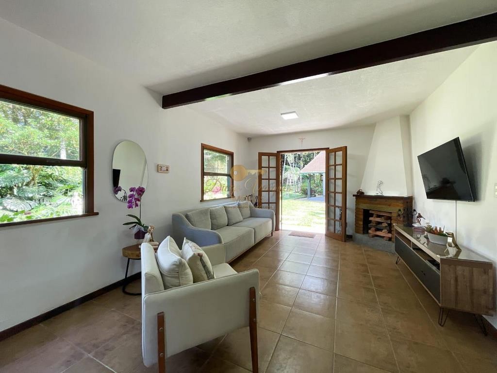 Casa à venda com 7 quartos, 2200m² - Foto 34