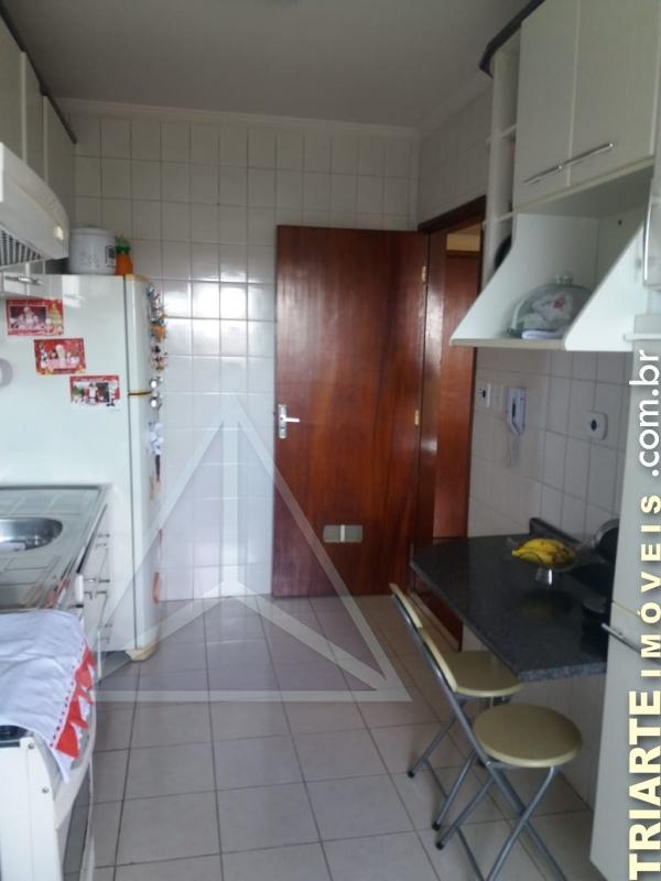 Apartamento à venda com 2 quartos, 62m² - Foto 3