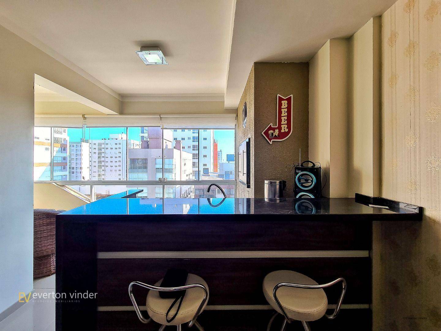 Apartamento à venda com 2 quartos, 104m² - Foto 5