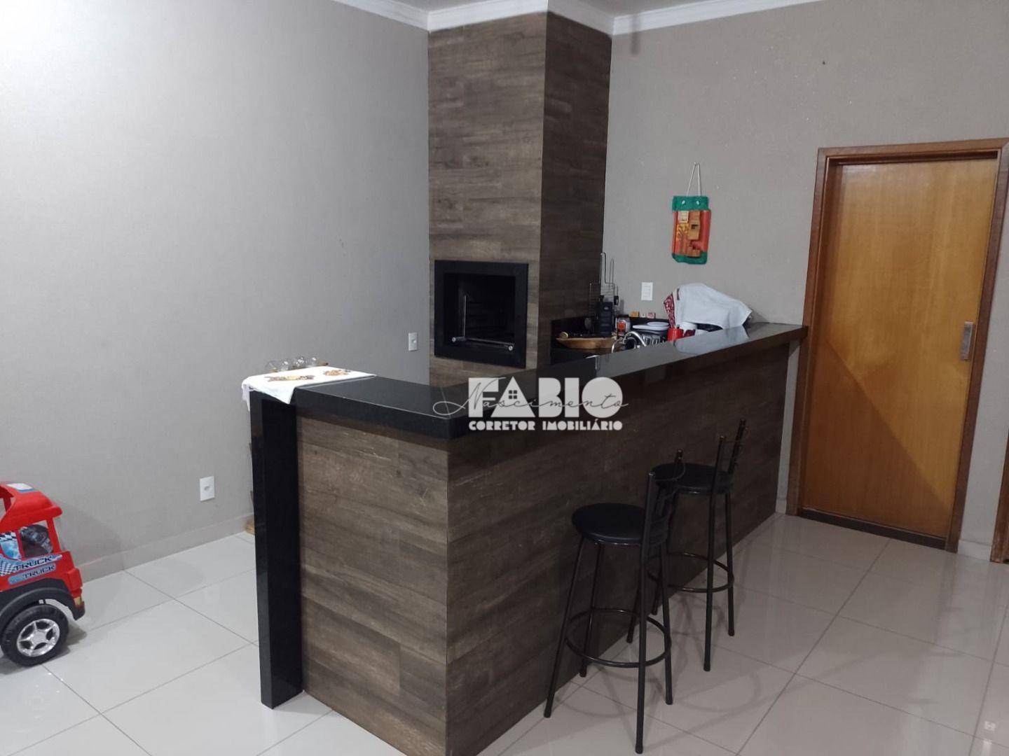 Casa à venda com 2 quartos, 140m² - Foto 9